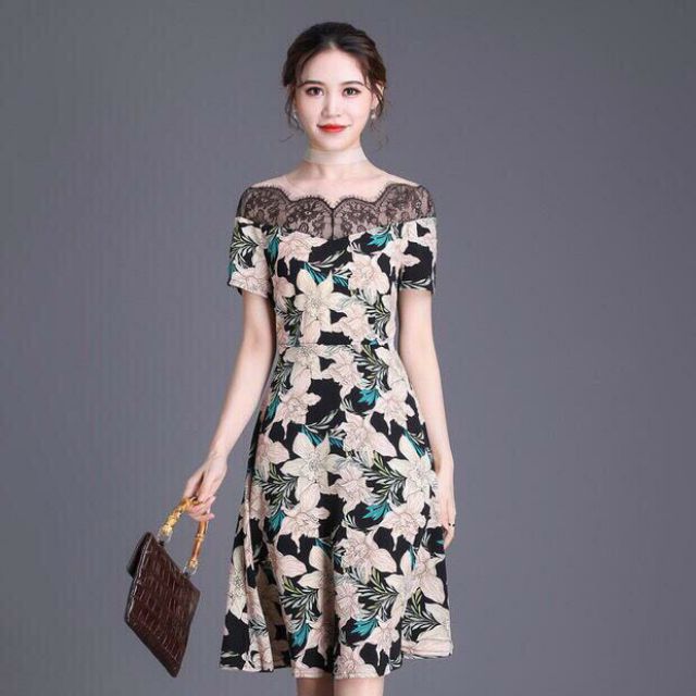 Đầm voan lụa hoa văn