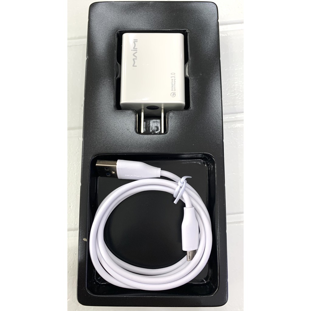 Bộ sạc mami T10 gồm 1 củ sạc và 1 dây sạc cho mọi loại điện thoại