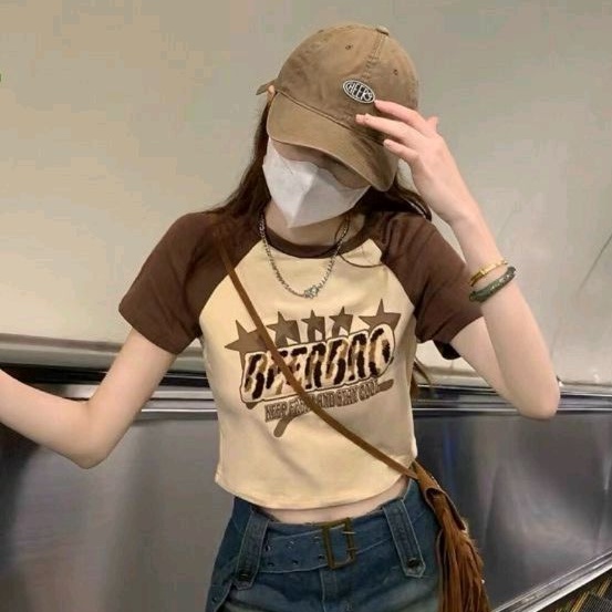 Áo thun CROPTOP cổ Xẻ Phối in chữ Tình tế PC