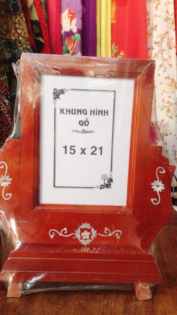 Khung hình thờ
