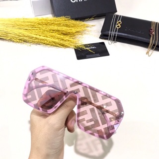 Kính fendi hồng