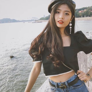 ÁO CROPTOP ĐEN VIỀN TRẮNG CỔ VUÔNG