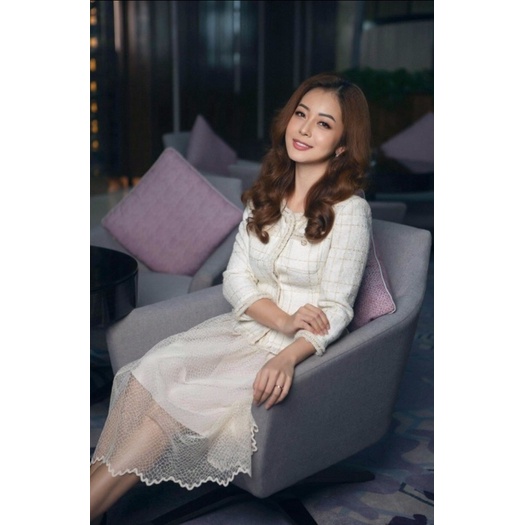 Elise newtag chân váy ren be mới nguyên tag L/Xl