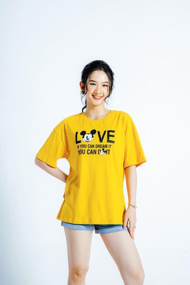 Áo thun T-shirt freesize in chữ mickey
