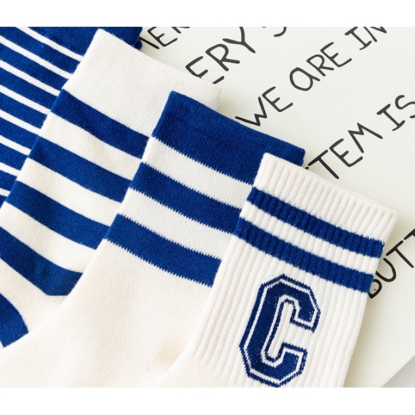 Vớ Tất chữ C màu kem xanh cao cổ Nam Nữ phong cách thể thao, trẻ trung, năng động.