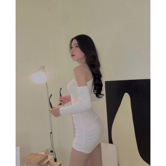 Váy body khoét chất thun dày dặn và co dãn tốt