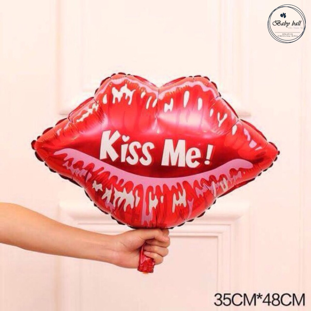 Bóng Tim Hình Môi In Chữ Kiss Me