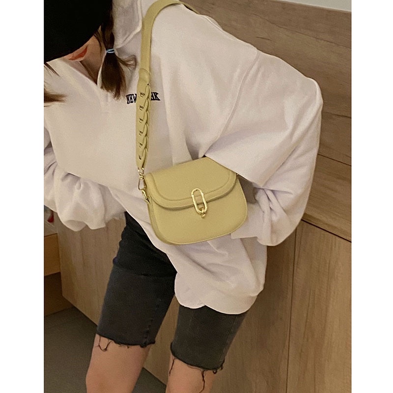 Túi cắp nách mini form cứng cáp phong cách Hàn Quốc