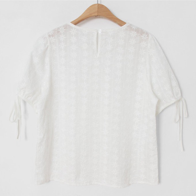 Áo tay ngắn cổ tròn thêu hoa / Chân váy denim chữ A lưng cao thời trang sành điệu cho nữ 35357