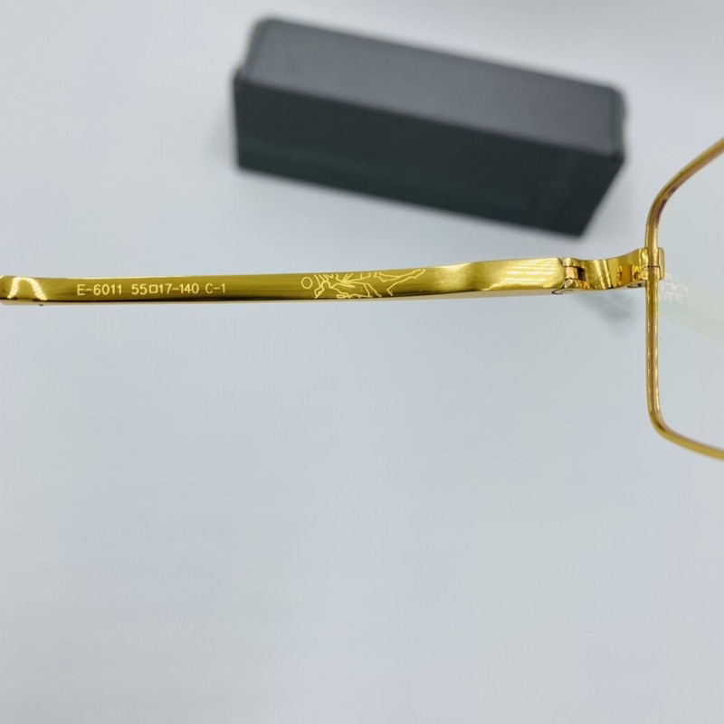Gọng kính ENGLAND Titanium mạ vàng 18k cao cấp