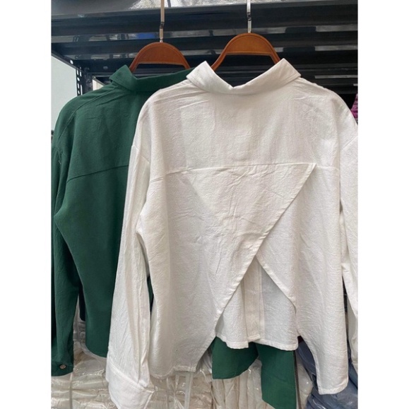Áo Sơ Mi nữ  đũi xẻ lưng sau, Áo sơ mi nữ tay dài dáng croptop xẻ lưng 2 màu trắng xanh - Hàng có sẵn