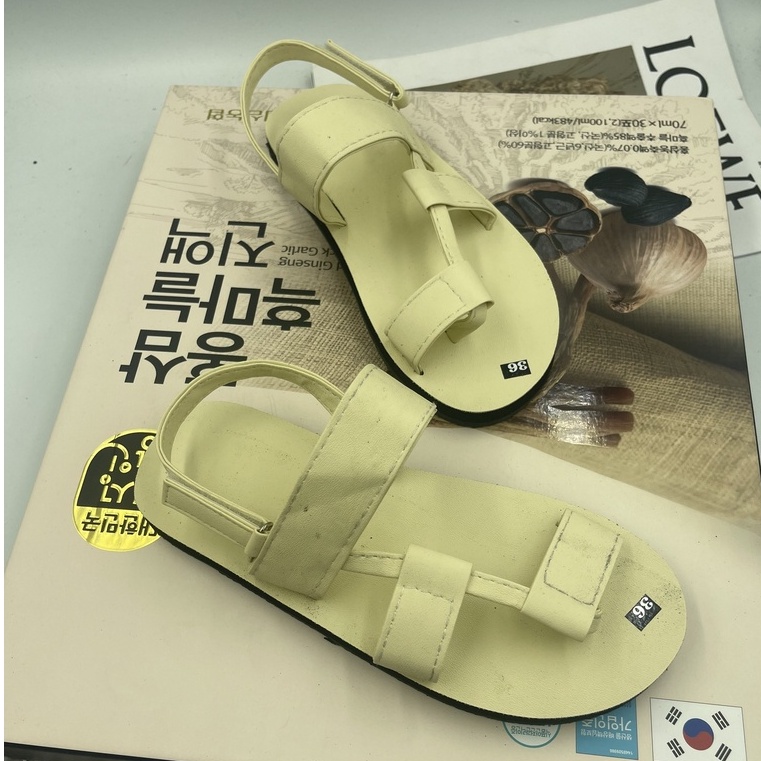 Giày xăng đan A76 màu kem nam và nữ-sandal chip chip