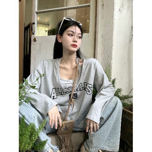 Set Áo Thun Dài Tay In Chữ Và Áo Hai Dây Phong Cách Cổ Điển Dành Cho Nữ