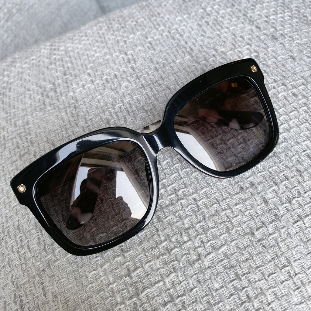 Kính mắt Ferragamo Sunglasses SF676S 001 55