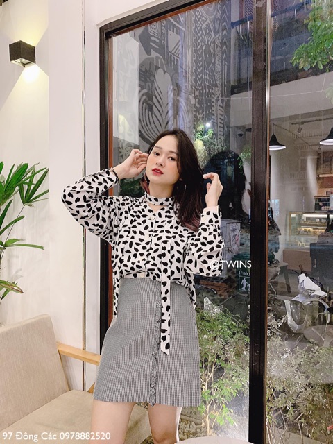 Chân váy kẻ bèo