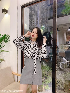 Chân váy kẻ bèo