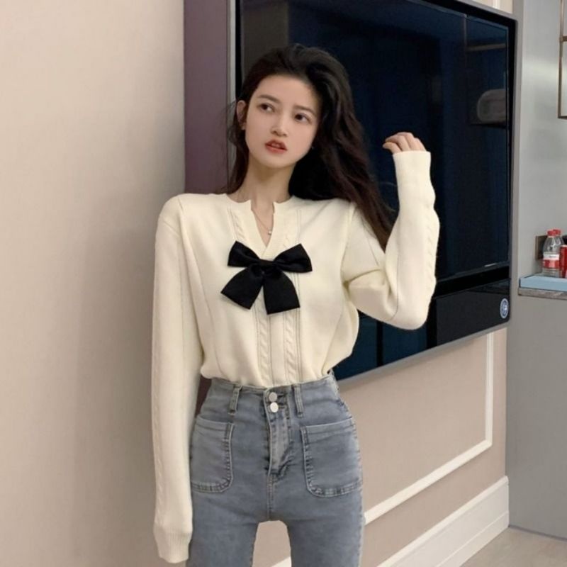 Áo len dài tay xẻ cổ đính nơ trước ngực 💖💖