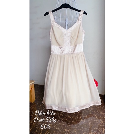 Đầm hai dây kiểu xinh