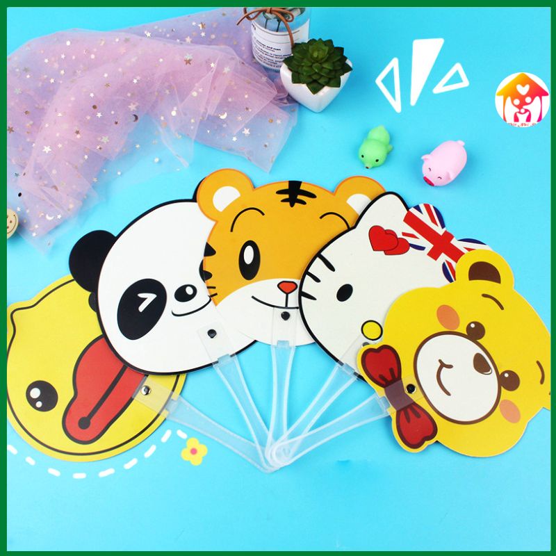 Quạt Nhựa Cầm Tay Size 26*17cm- Quạt Cầm Tay Họa Tiết Hoạt Hình Siêu Đẹp