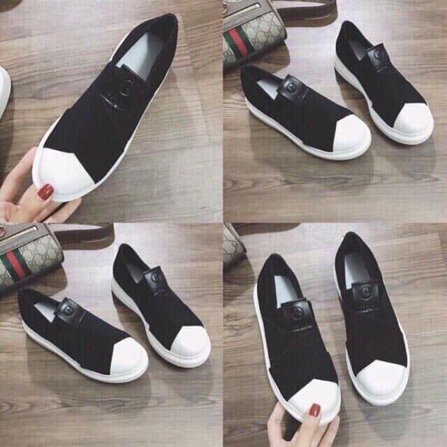 Giày slip on quai chéo