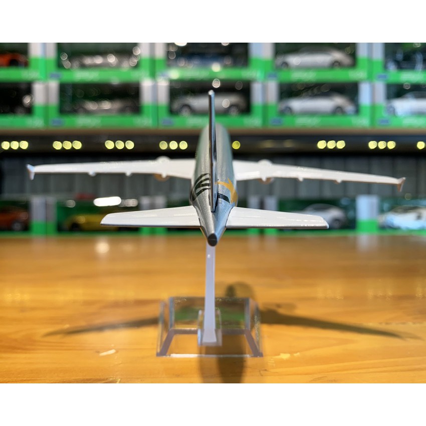 Mô hình máy bay trưng bày Airbus A330 Jetstar Pacific 16cm hãng Aircraft Model
