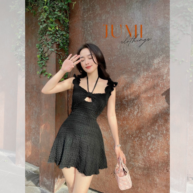 Đầm tay ngắn cổ yếm đầm khoét ngực chất thun co giãn | BigBuy360 - bigbuy360.vn