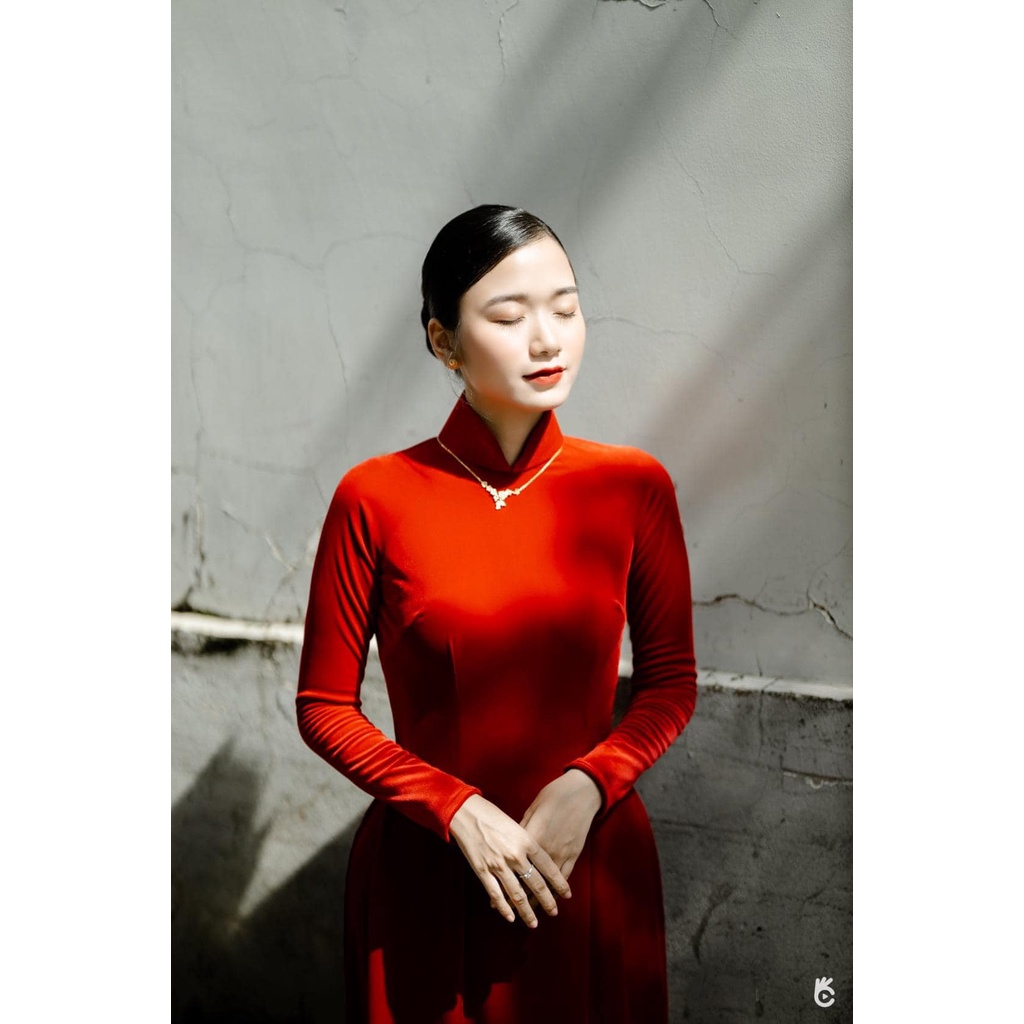 Áo dài cô dâu nhung đỏ, cổ cao