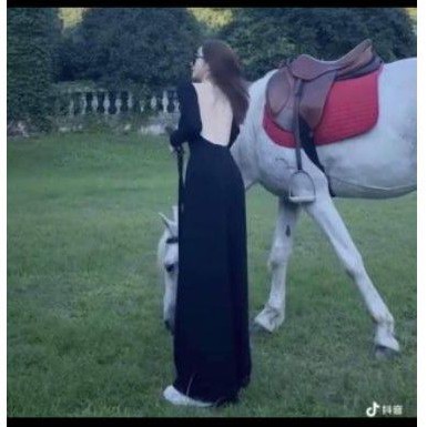 Jumsuit suông tay dài hở lưng siêu hot