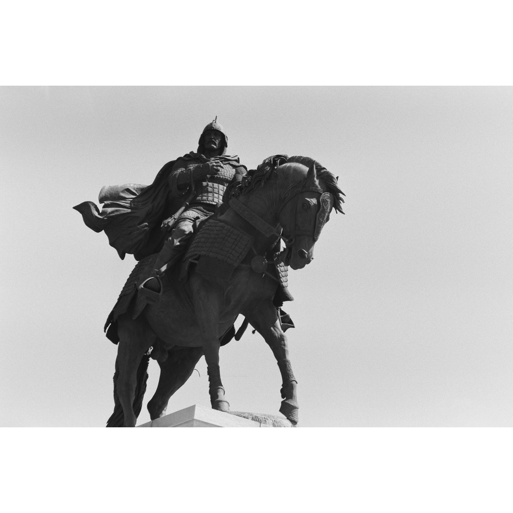 Phim ADOX CHS 100 II ISO 100, Đen Trắng B&W, 135/35mm x 36 Kiểu, In Date Cho Máy Chụp Ảnh Film - LIIQ Flash