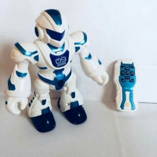 Robot điều khiển từ xa thông minh