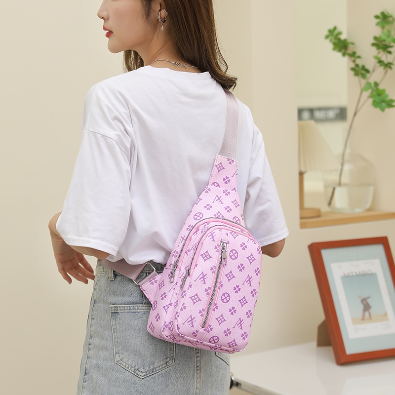 Túi Đeo Chéo Da Mềm Siêu Nhẹ In Họa Tiết Độc Đáo Phong Cách Retro Cho Nữ