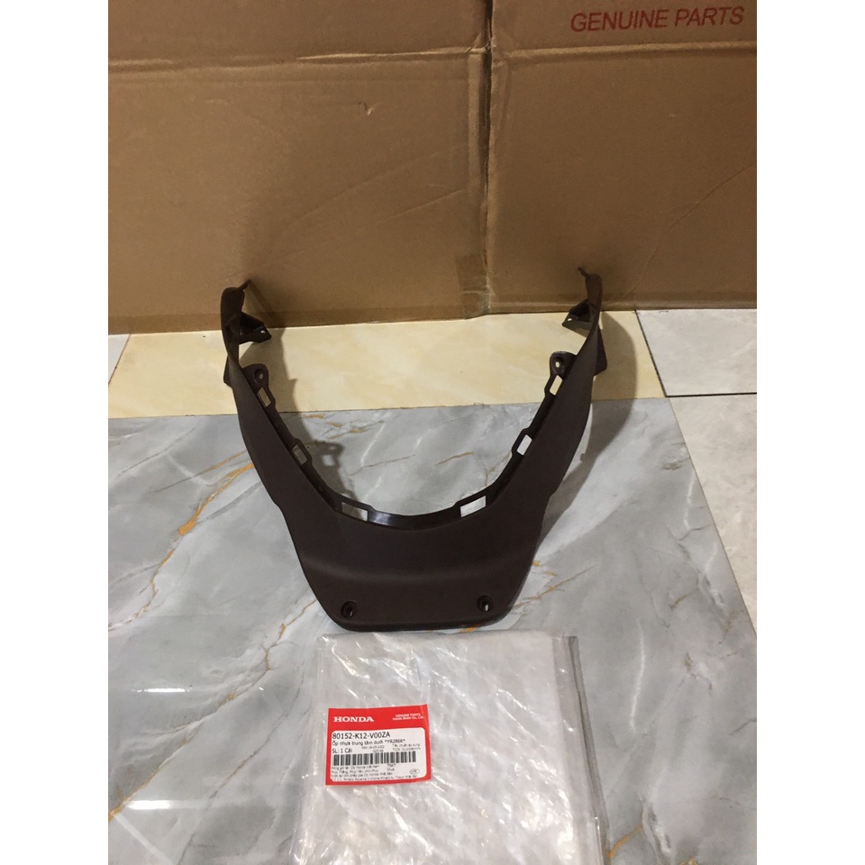 Ốp nhựa trung tâm dưới HONDA LEAD 125 năm 2018-2019 màu Nâu. *YR286R* 80152K12V00ZA