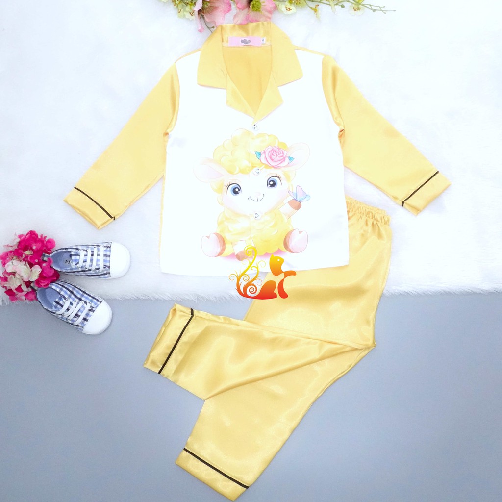 Bộ Đồ Pijama Phi Lụa &quot;Hình Cừu vàng&quot; Tay Dài Cho Bé - Từ 12kg - 42kg.