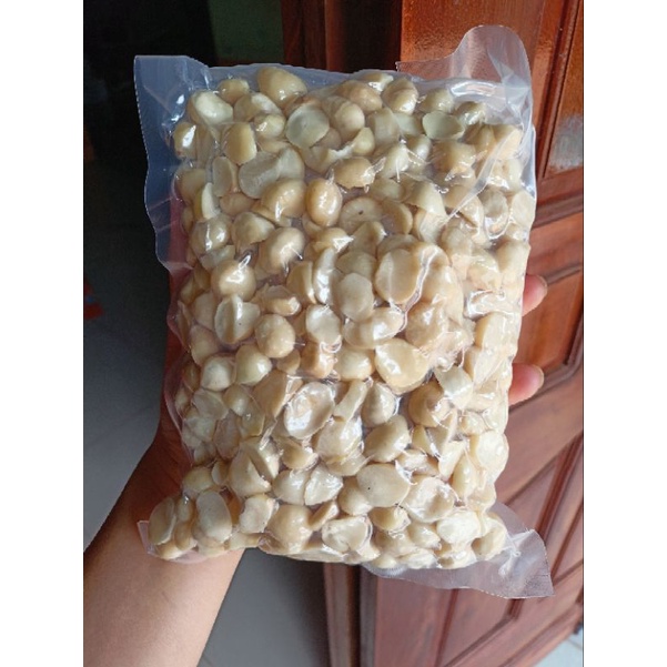 500gr Nhân mắc ca vỡ 2-3