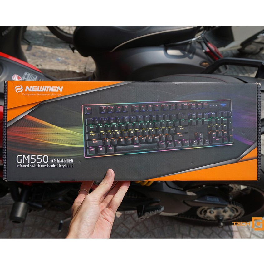 [Mã 157ELSALE hoàn 7% đơn 300K] Bàn phím gaming Newmen GM550 LED RGB