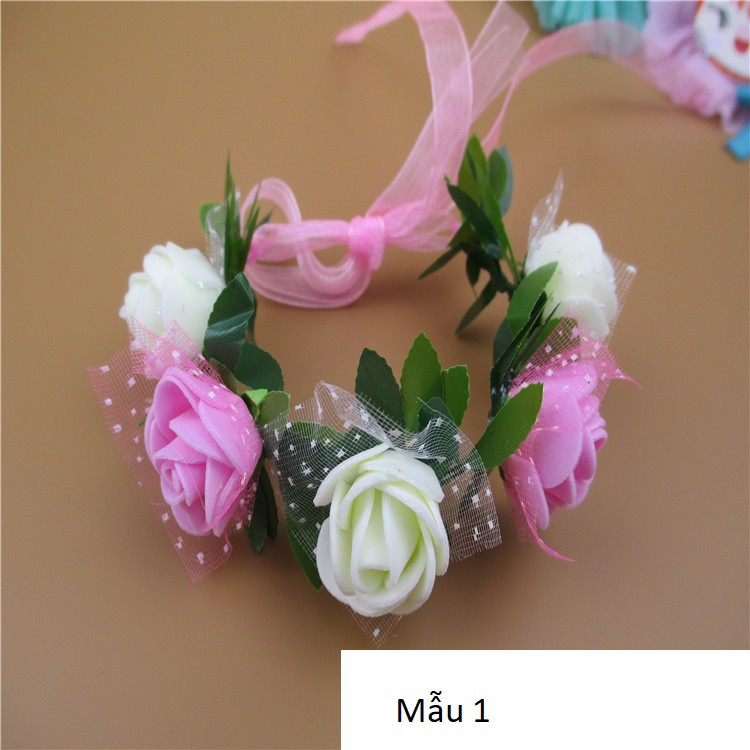 Vòng hoa đeo tay đám cưới cho phù dâu, chụp ảnh kỷ yếu