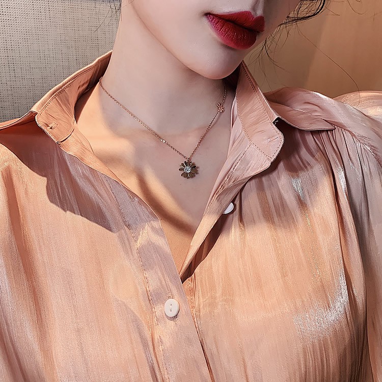 Dây Chuyền Thép Titan Mặt Hình Hoa Cúc Phong Cách Hàn Quốc