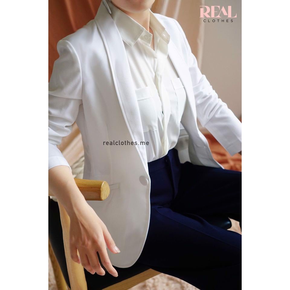 Blazer dài tay dài trắng_REAL