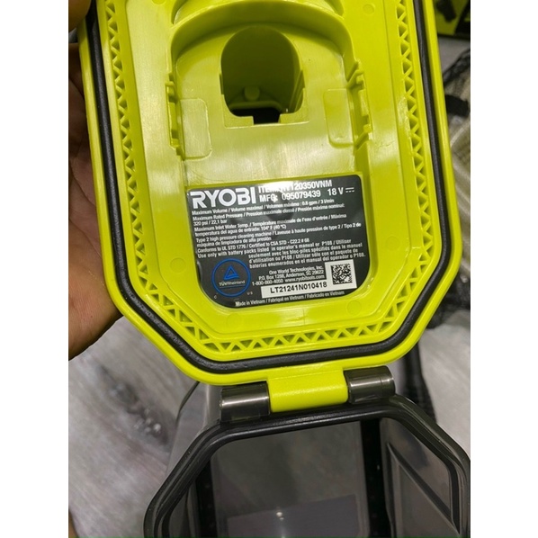 Máy rửa xe pin Ryobi 18v