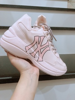 Giày bata đế độn màu hồng