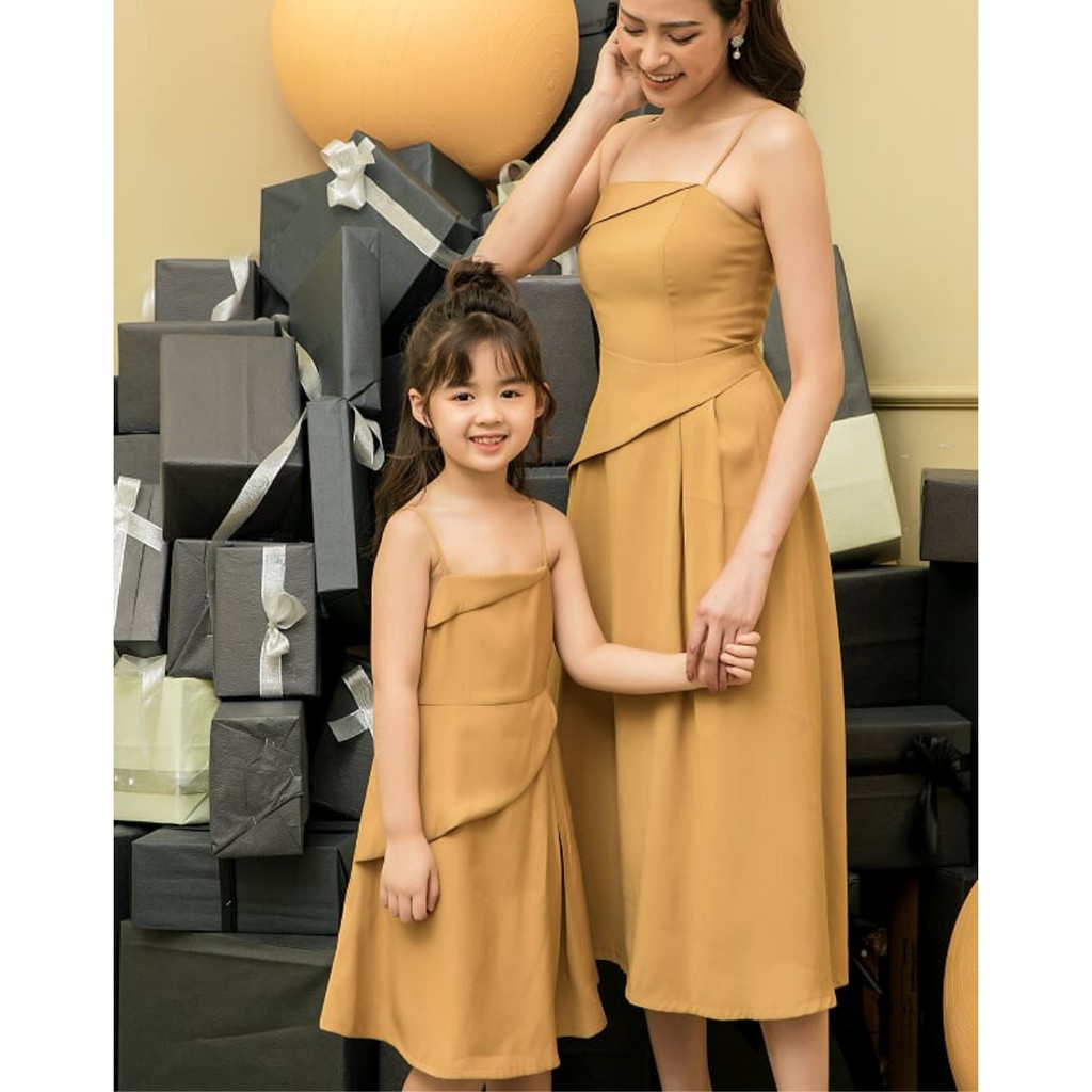 Sale đầm lẻ size newtag Đầm Cao Cấp Nữ Luxury Xòe 2 Dây Xếp Ly Eo Nâu