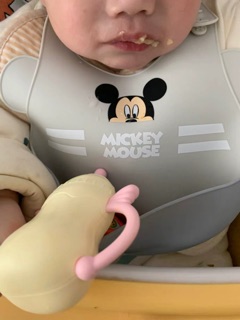 Yếm máng ăn dặm silicon Disney