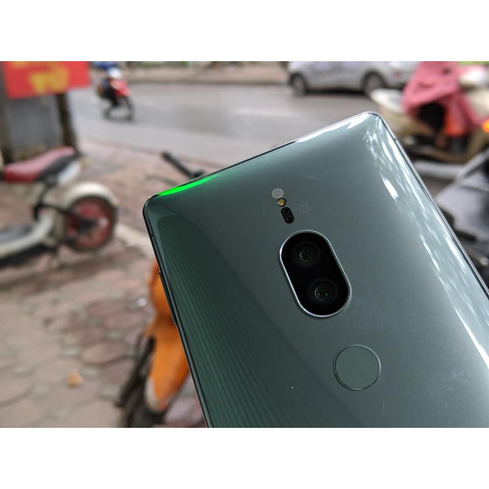 Điện Thoại Sony Xperia XZ2 PREMIUM