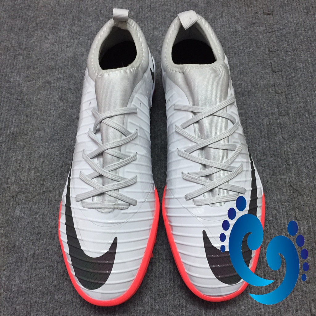Giày đá bóng TF Mercurial liền ghi sáng nhân tạo