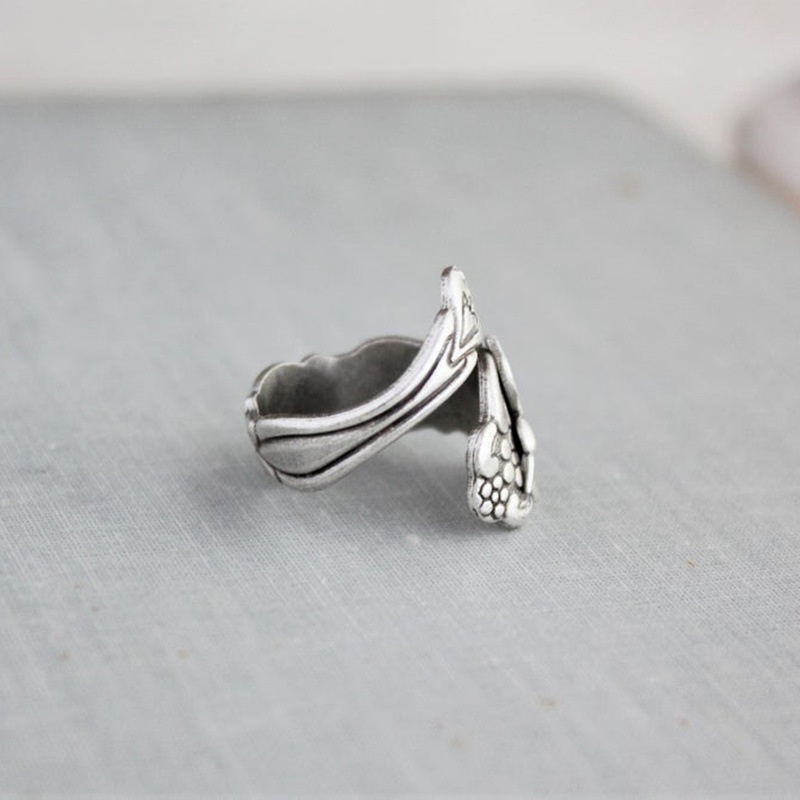 （Kho Sẵn Sàng） Phụ Nữ Hummingbird Cổ điển Nhẫn Thời Trang Hợp Kim Có Thể điều Chỉnh Phụ Kiện Trang Sức