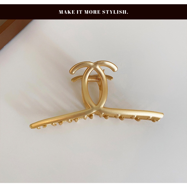 Kẹp tóc kim loại phong cách thời trang mùa thu 2021