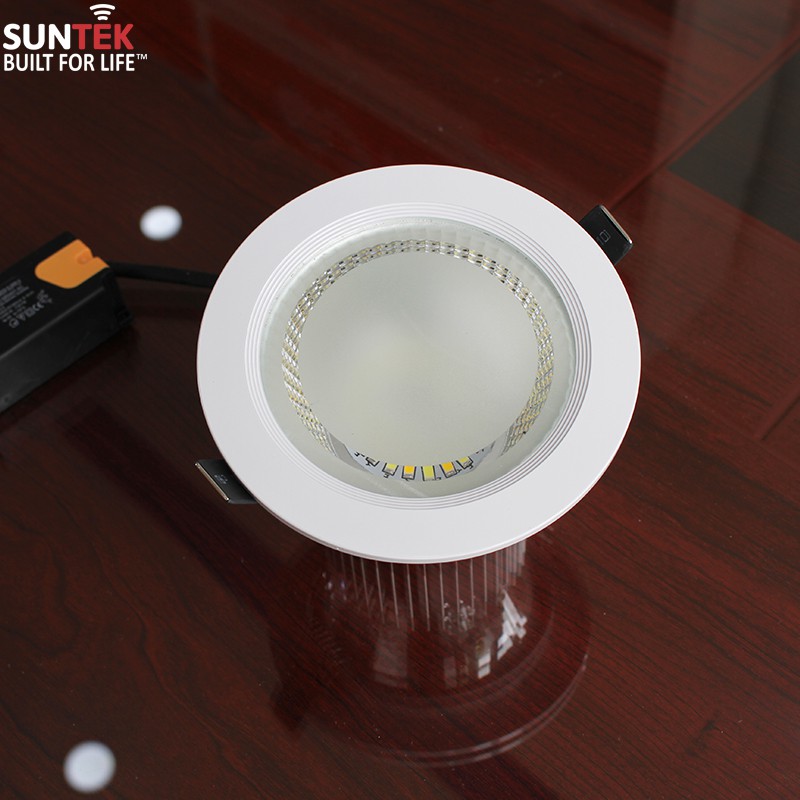 Đèn LED âm trần cao cấp 3 mầu SUNTEK 7W White