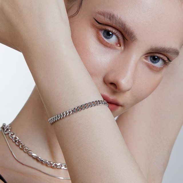 Vòng tay titan dạng xích kích thước 3.5mm sang trọng cho cặp đôi | BigBuy360 - bigbuy360.vn