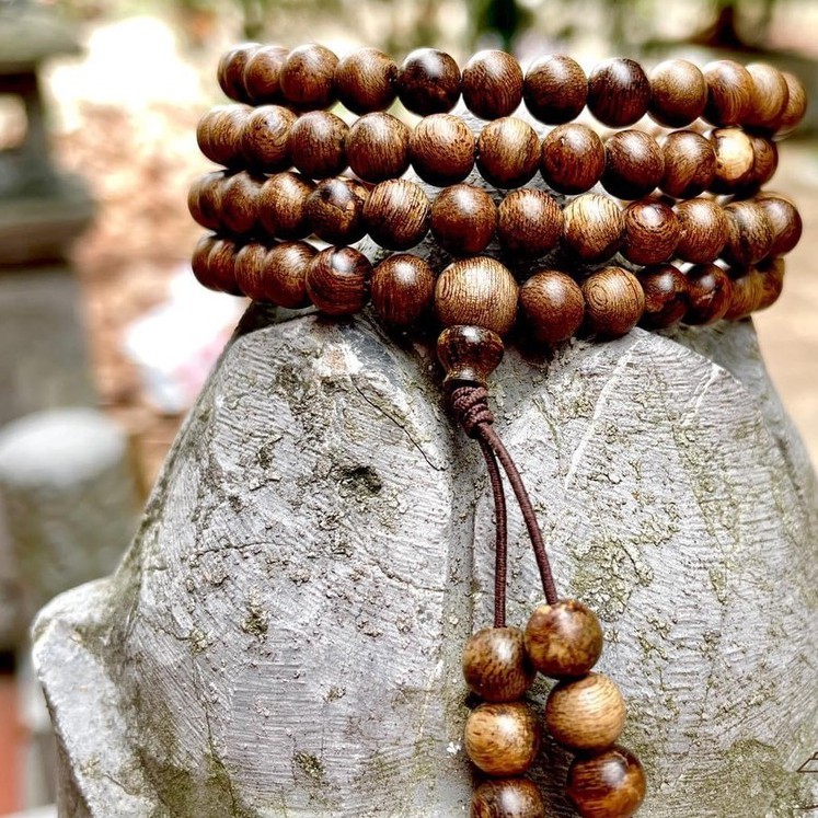 Vòng tay  Vòng Tay Trầm Hương Chuỗi Tràng Hạt 108 Trầm Tốc Lào Tự Nhiên