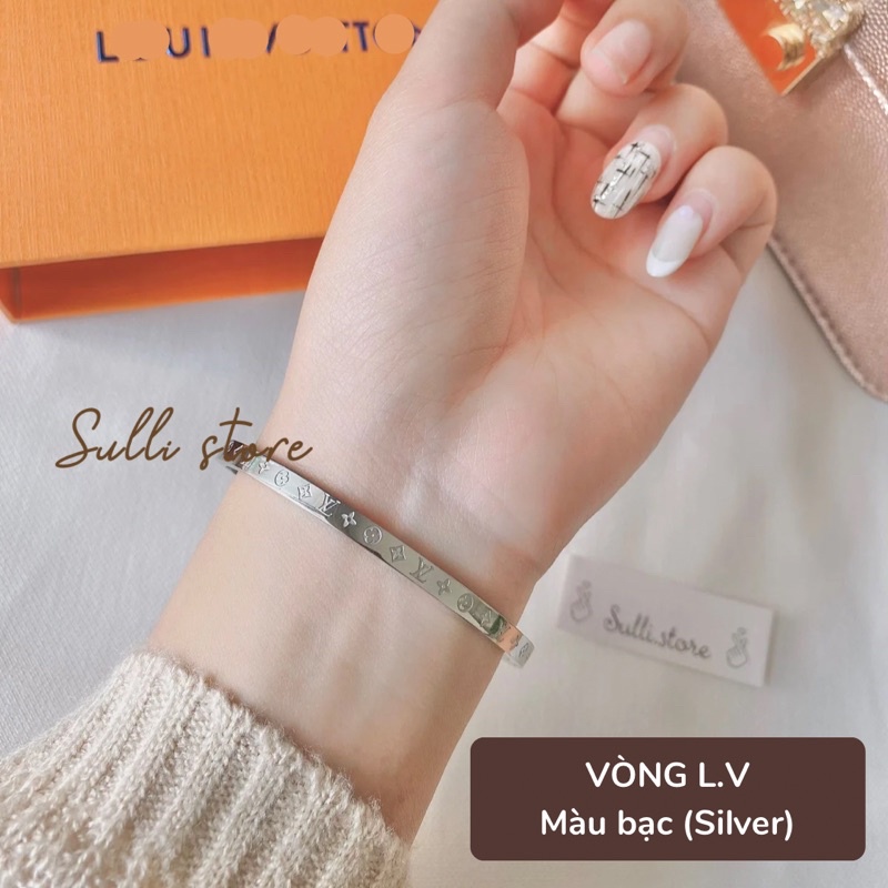 Vòng tay LV khắc tên theo yêu cầu không rỉ 2 màu Suli store